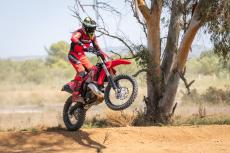 RIEJU-27-MR-RACING-8086-6a9ed500042f7.jpg