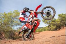 3-RIEJU-27-MR-HARD-0681-6a9ed465df707.jpg