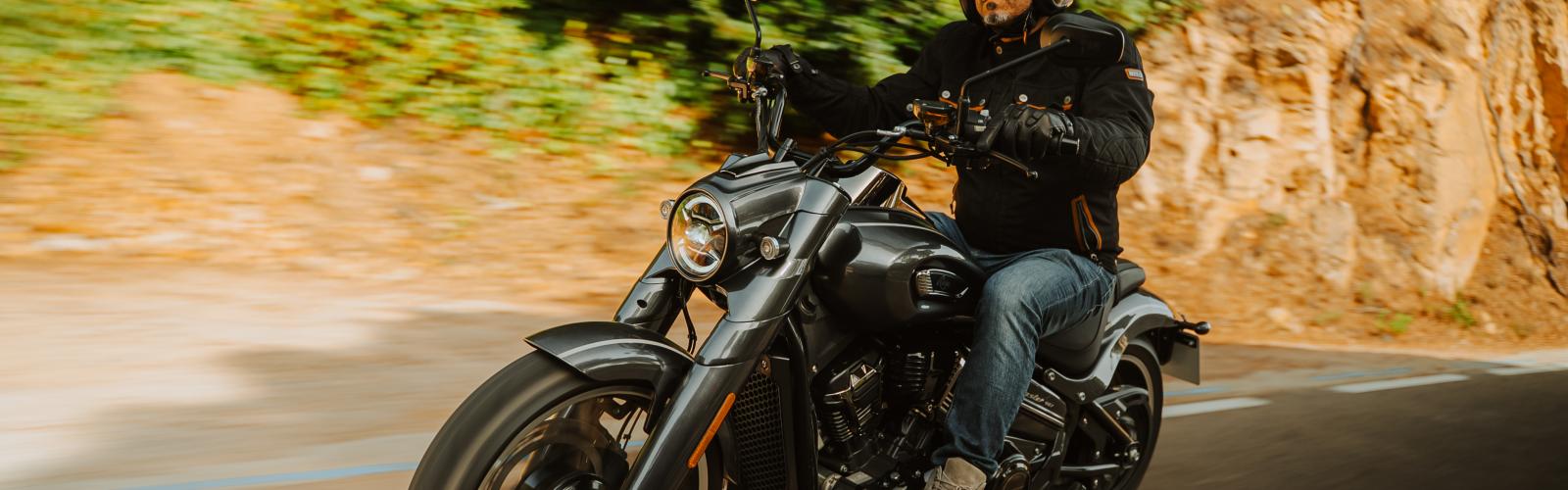 RIEJU PRESENTS THE COASTER 407: FROM THE COAST, FOR THE ROAD