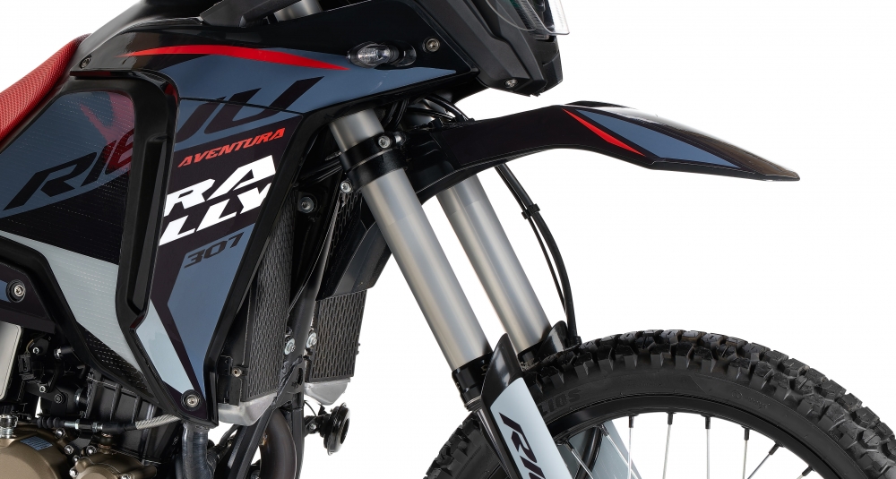 Long-Travel Suspension (235 mm Front / 235 mm Rear) Fully Adjustable