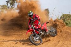 RIEJU-27-MR-RACING-7739-6a9ed4ffbef35.jpg