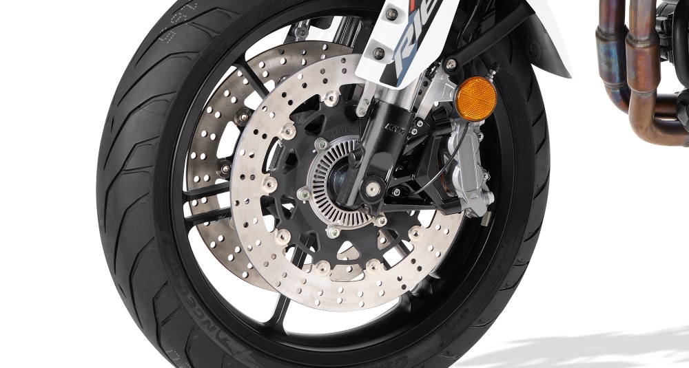 Advanced Bosch disconnectable ABS System