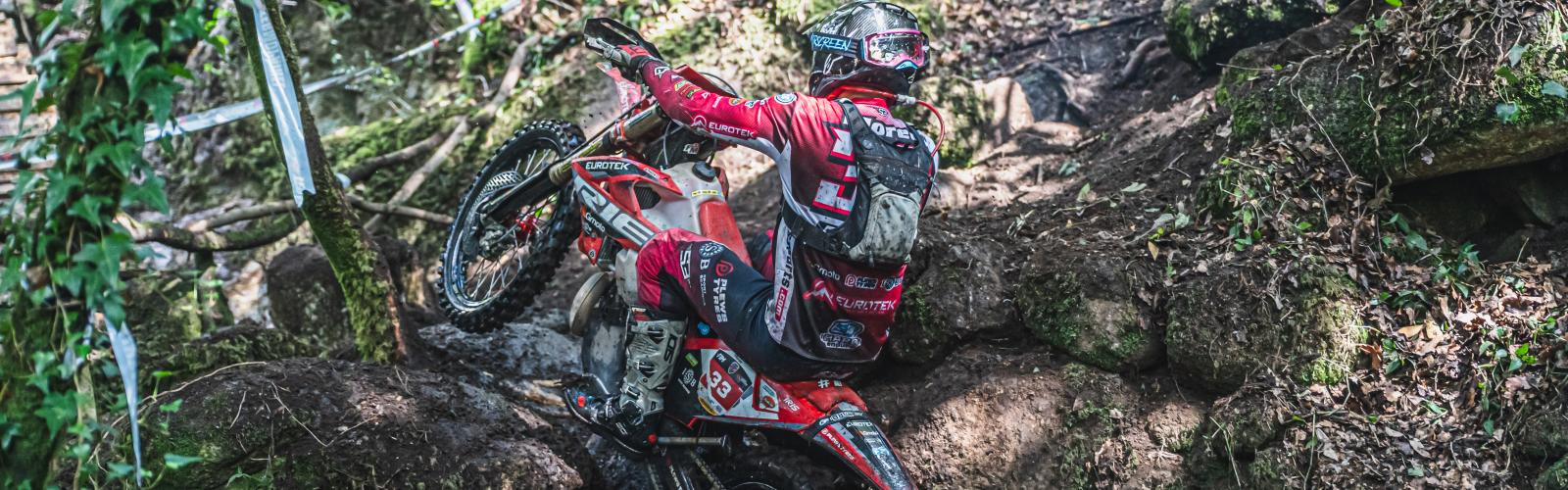 Francesc Moret, Eric Miquel AND Chugg Radford COMPLETE A DEMANDING EXTREME XL LAGARES