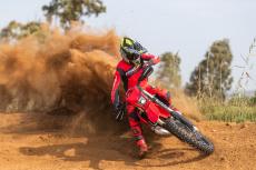 RIEJU-27-MR-RACING-7735-6a9ed4ffb99a2.jpg