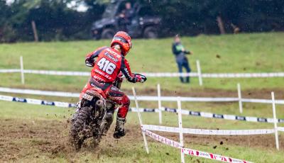 ROSIE ROWETT SE PROCLAMA CAMPEONA DE FRANCIA DE ENDURO 2025