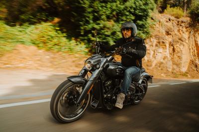 RIEJU PRESENTS THE COASTER 407: FROM THE COAST, FOR THE ROAD