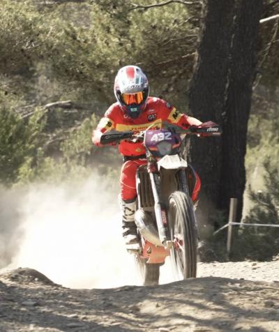 MIREIA BADIA CONSIGUE PÓDIUM EN EL MUNDIAL DE ENDUROGP MÁS DISPUTADO DE LOS ÚLTIMOS AÑOS