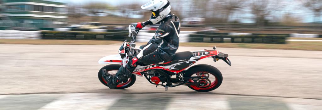 Supermoto