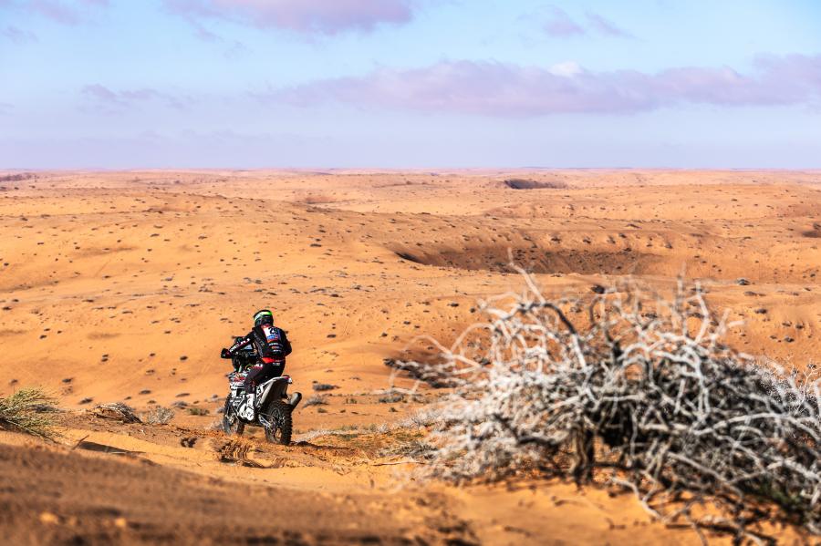 CARA Y CRUZ PARA EL RIEJU TEAM EN LA 4ª ETAPA DEL DAKAR 2023