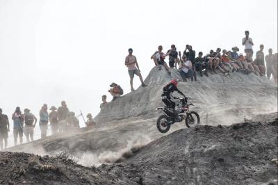 ALFREDO GÓMEZ SUPERA UNA DURA PRUEBA EN RED BULL OUTLIERS 