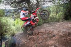 10-RIEJU-27-MR-HARD-1058-6a9ed4648b23d.jpg
