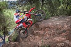 10-RIEJU-27-MR-HARD-1055-6a9ed4658e6b6.jpg