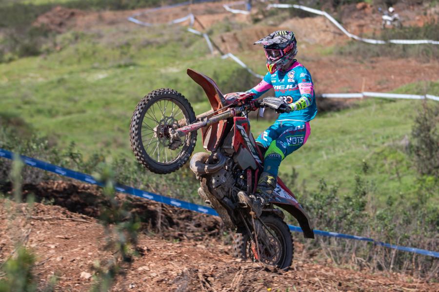 THE SPANISH ENDURO CHAMPIONSHIP KICKS OFF WITH POSITIVE RESULTS FOR THE RIEJU FACTORY TEAM AND FAMILY&FRIENDS